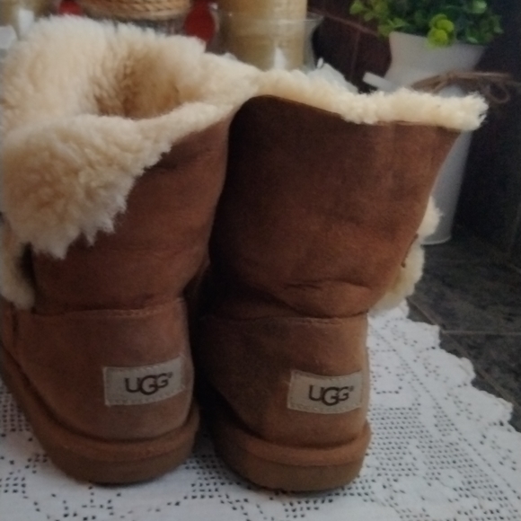 UGG BAILEY BOOTS - Picture 4 of 7